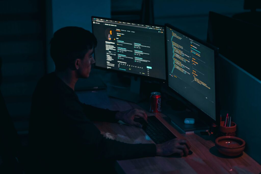Réorientation professionnelle : L'informatique ne se résume pas qu'à des lignes de codes